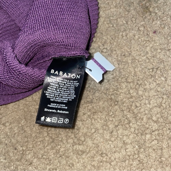 Babaton Aritzia Black Sculpt Knit Ribbed Racer, Tank Top Size S, NWT - Picture 6 of 6